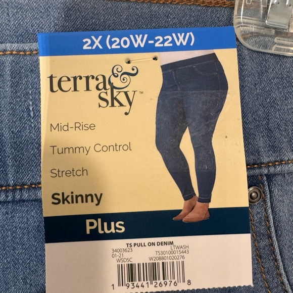 Terra & Sky Women's Skinny Jeans in Classic Blue - Picture 5 of 7